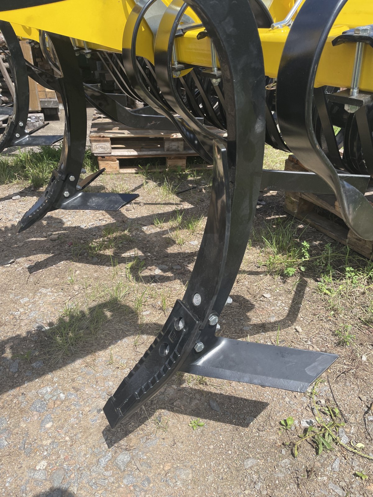 Grubber des Typs Bednar Fenix FN 3000 L, Neumaschine in Nittenau (Bild 2)