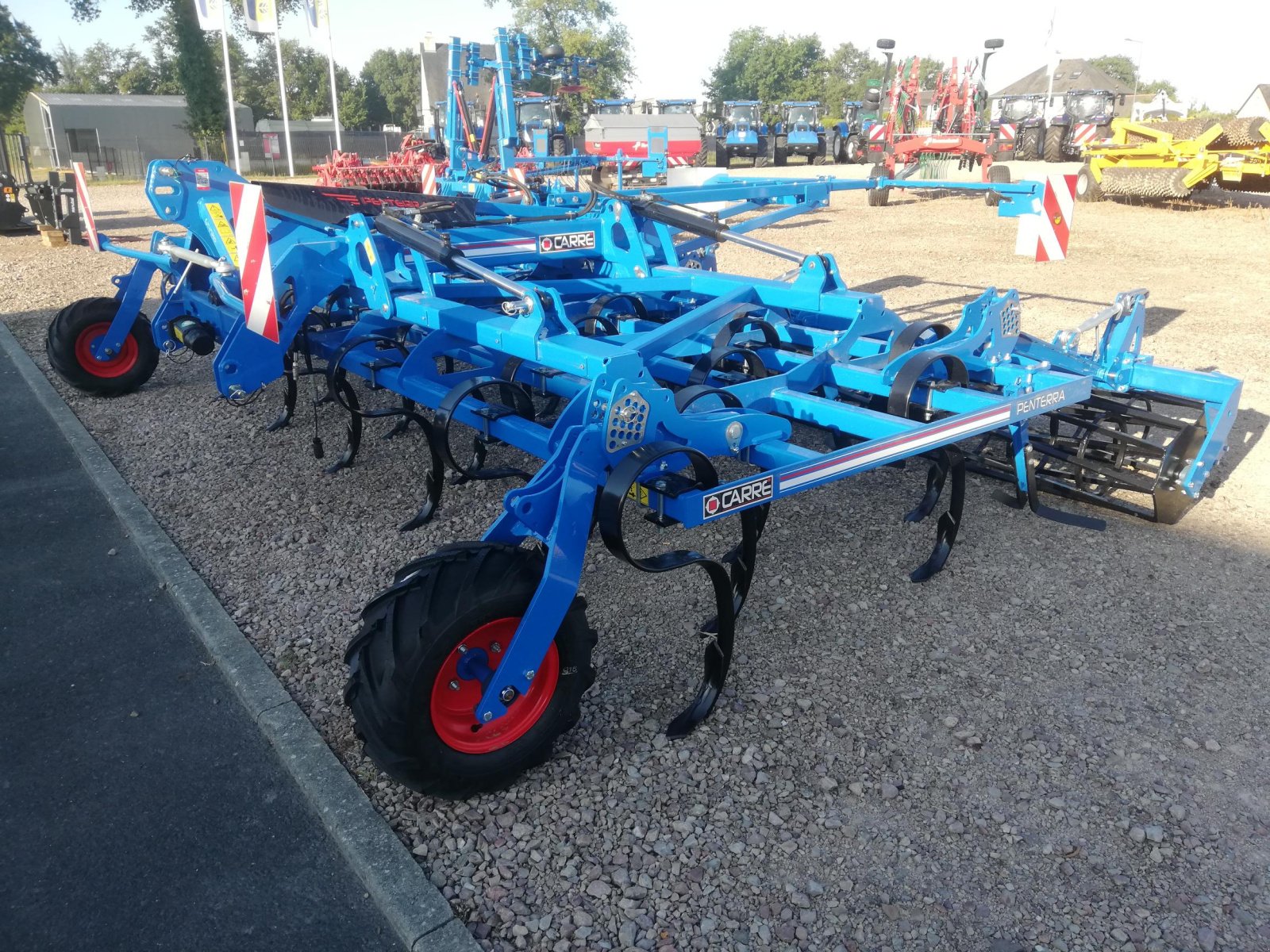 Grubber des Typs Carré PENTERRA, Gebrauchtmaschine in TREMEUR (Bild 1)