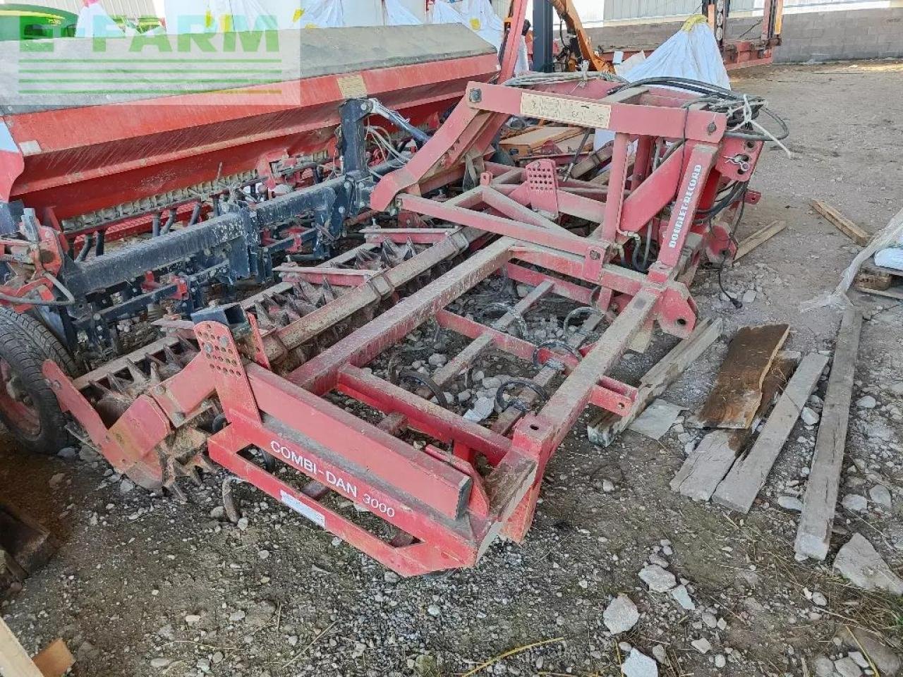 Grubber del tipo Doublet Record combi dan 3000, Gebrauchtmaschine en CHAUVONCOURT (Imagen 2)