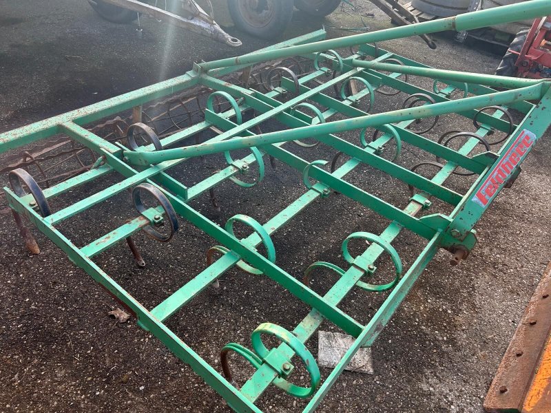 Grubber typu Feldherr Feingrubber, Gebrauchtmaschine v Gundertshausen