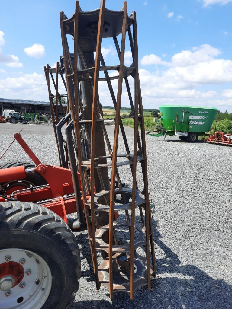 Grubber des Typs Gregoire-Besson ACERO MK, Gebrauchtmaschine in Doué-en-Anjou (Bild 8)
