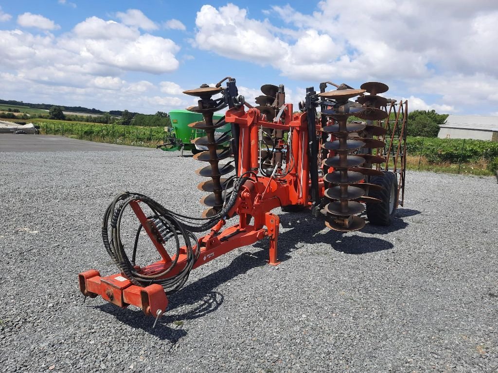 Grubber des Typs Gregoire-Besson ACERO MK, Gebrauchtmaschine in Doué-en-Anjou (Bild 1)