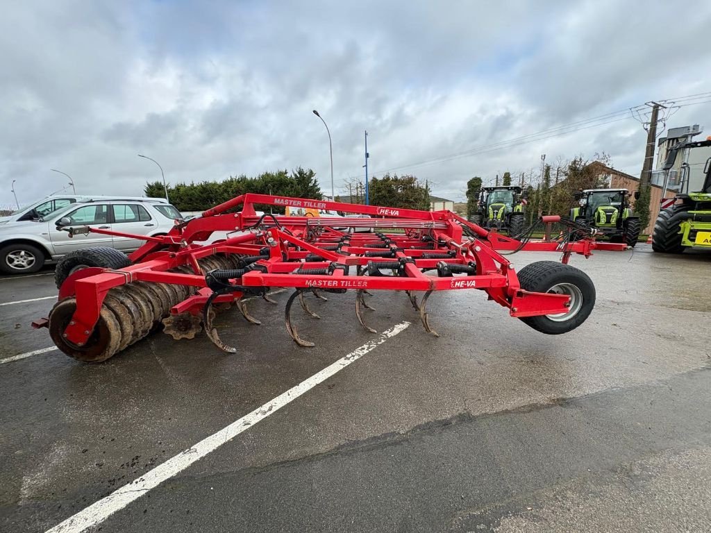 Grubber des Typs HE-VA Master Tiller, Gebrauchtmaschine in SALEUX (Bild 9)