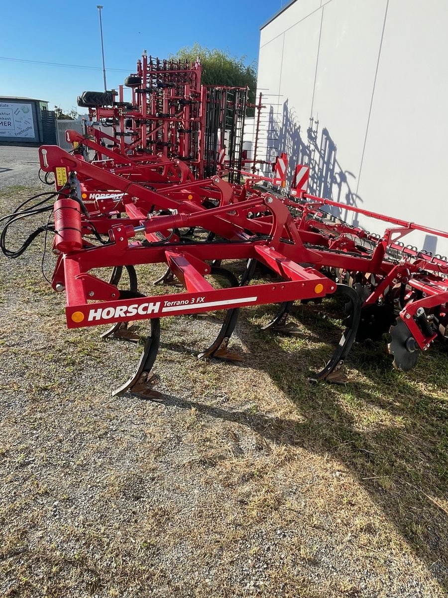 Grubber of the type Horsch Terrano 3 FX, Vorführmaschine in Hollenthon (Picture 1)
