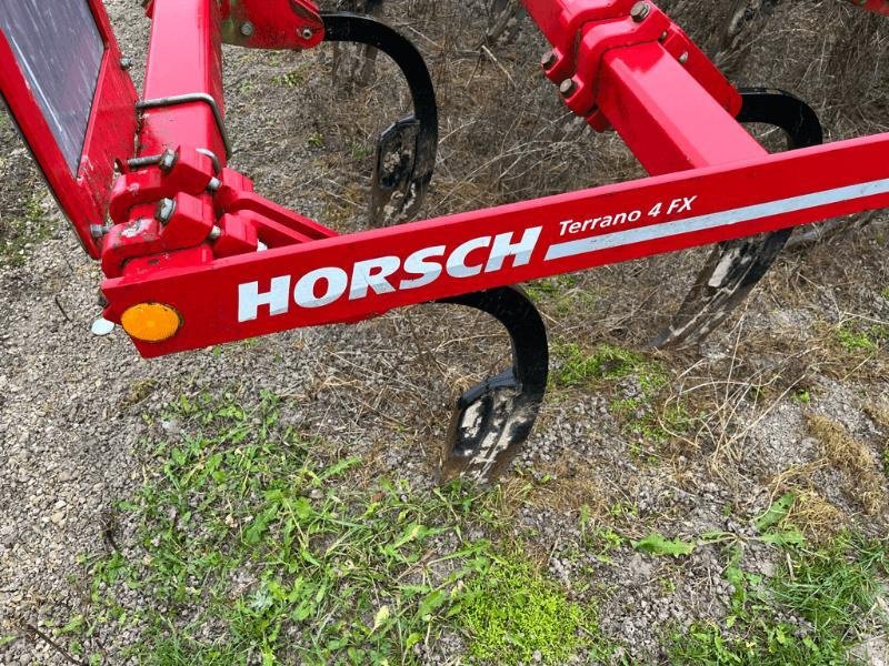 Grubber du type Horsch TERRANO 4 FX, Gebrauchtmaschine en SAINTE-MENEHOULD (Photo 4)