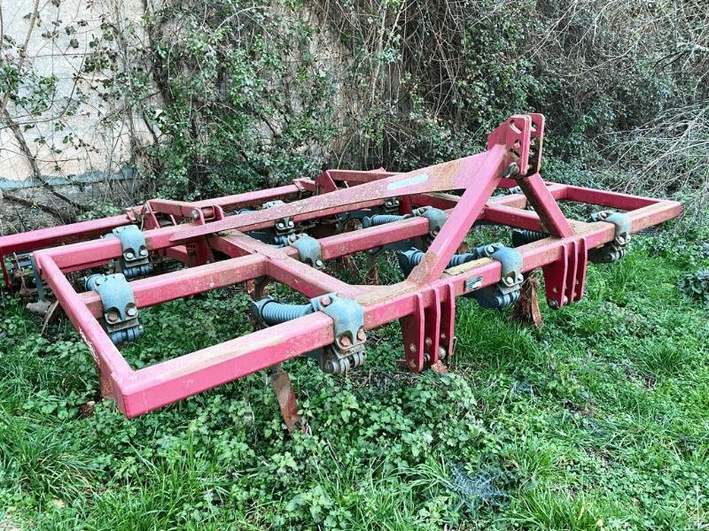 Grubber del tipo Jean de Bru DECHAUMEUR, Gebrauchtmaschine en SAINT-GERMAIN DU PUY (Imagen 2)