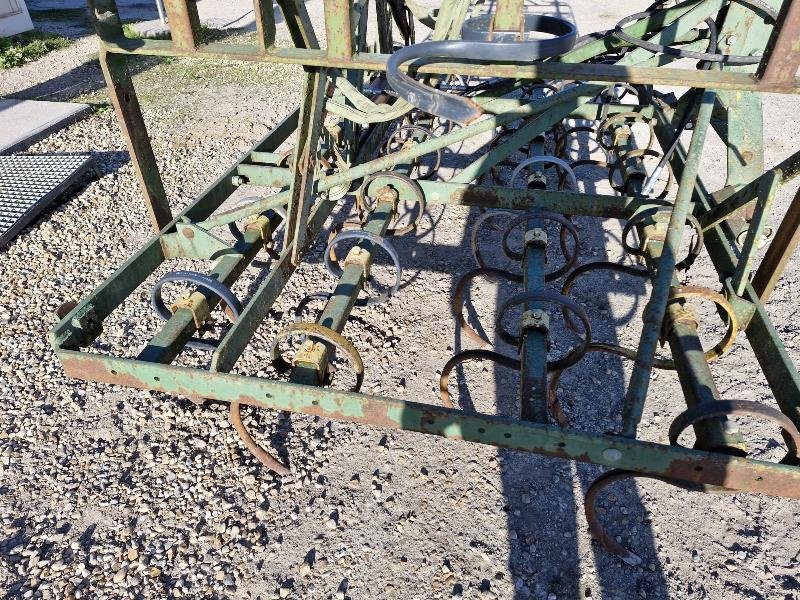 Grubber des Typs John Deere Sonstiges, Gebrauchtmaschine in BRAY en Val (Bild 6)