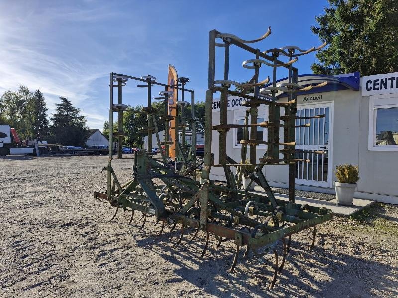 Grubber des Typs John Deere Sonstiges, Gebrauchtmaschine in BRAY en Val (Bild 2)