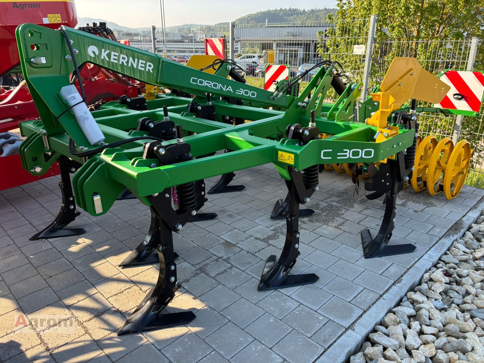 Grubber of the type Kerner Corona C 300, Neumaschine in Münsingen (Picture 1)