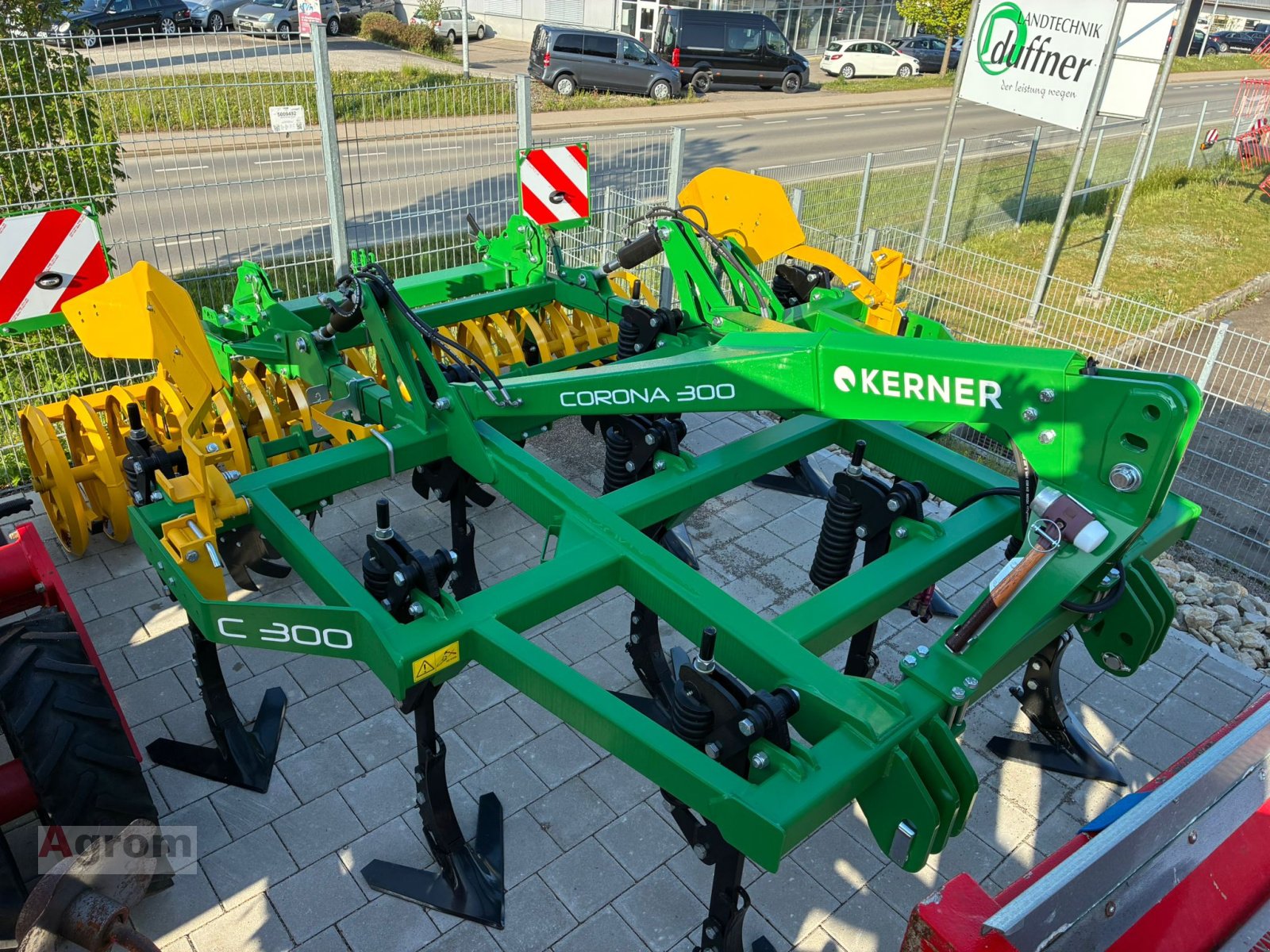 Grubber of the type Kerner Corona C 300, Neumaschine in Münsingen (Picture 2)