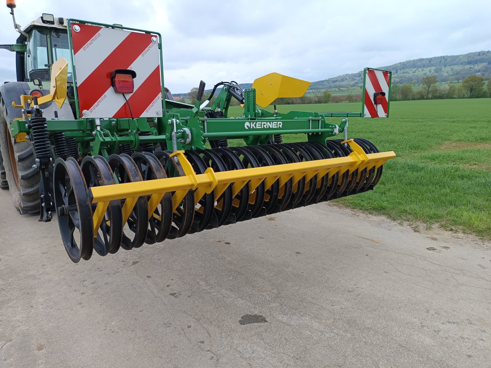 Grubber of the type Kerner Corona C 300, Neumaschine in Ehingen (Picture 2)