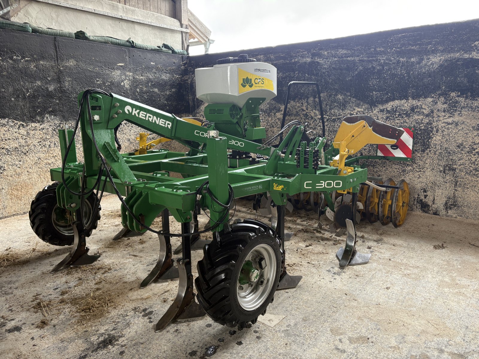 Grubber типа Kerner Corona C 300, Gebrauchtmaschine в Rotthalmünster (Фотография 2)