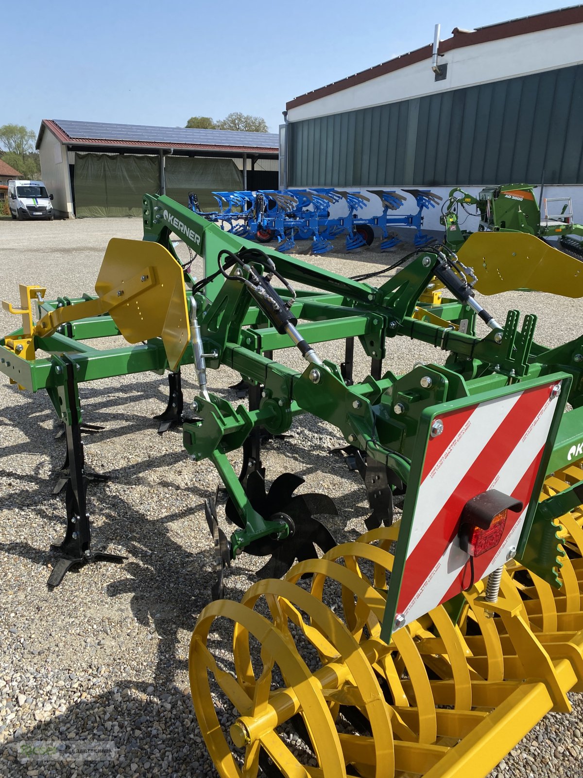 Grubber des Typs Kerner Corona C300, Frühbezug 8 % Sonderrabatt, Neumaschine in Nördlingen (Bild 1)