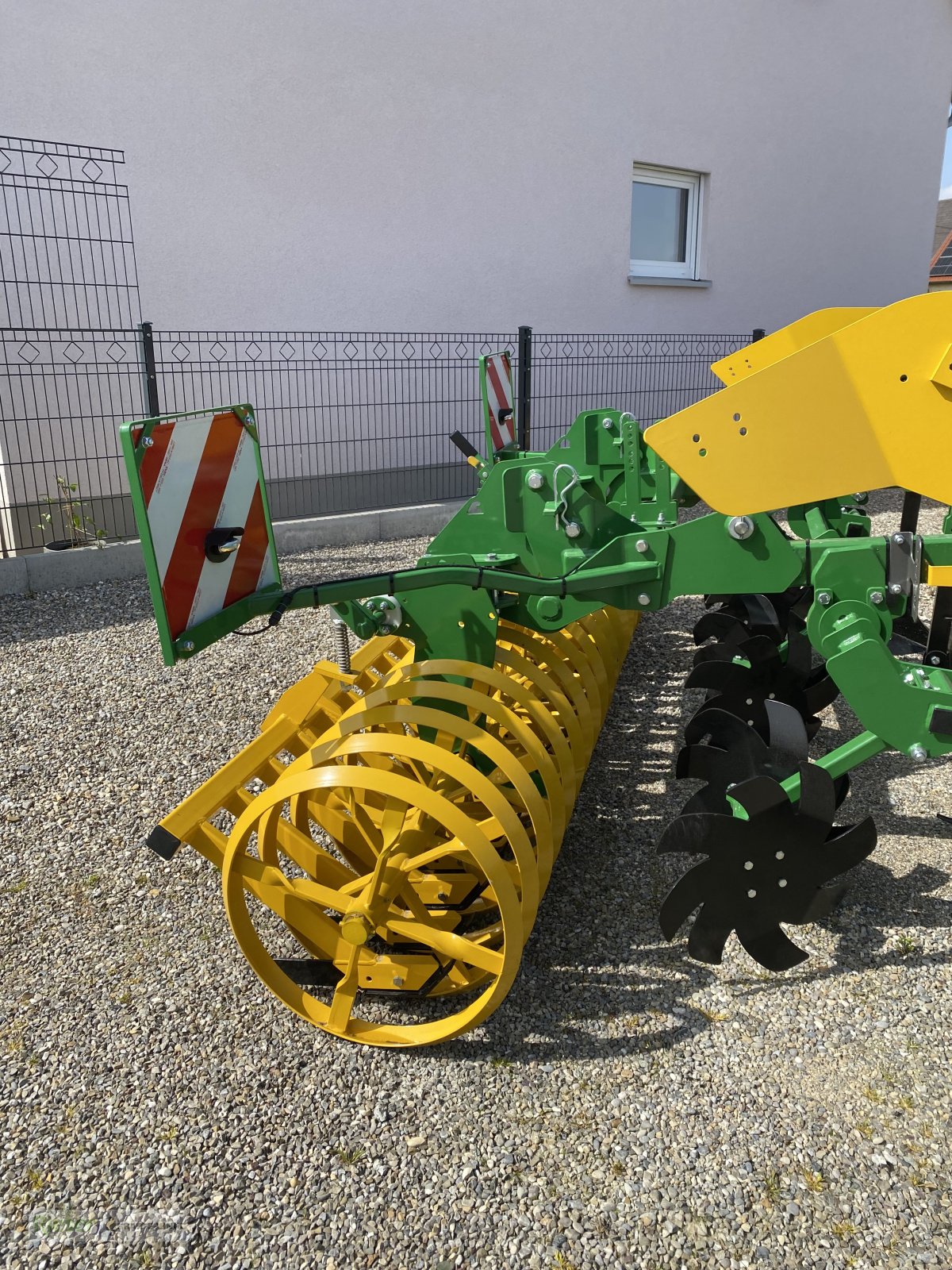 Grubber des Typs Kerner Corona C300, Frühbezug 8 % Sonderrabatt, Neumaschine in Nördlingen (Bild 2)