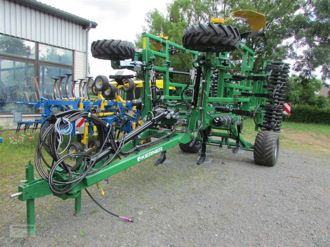 Grubber des Typs Kerner Ventos 450, Neumaschine in Bad Wildungen - Wega (Bild 1)