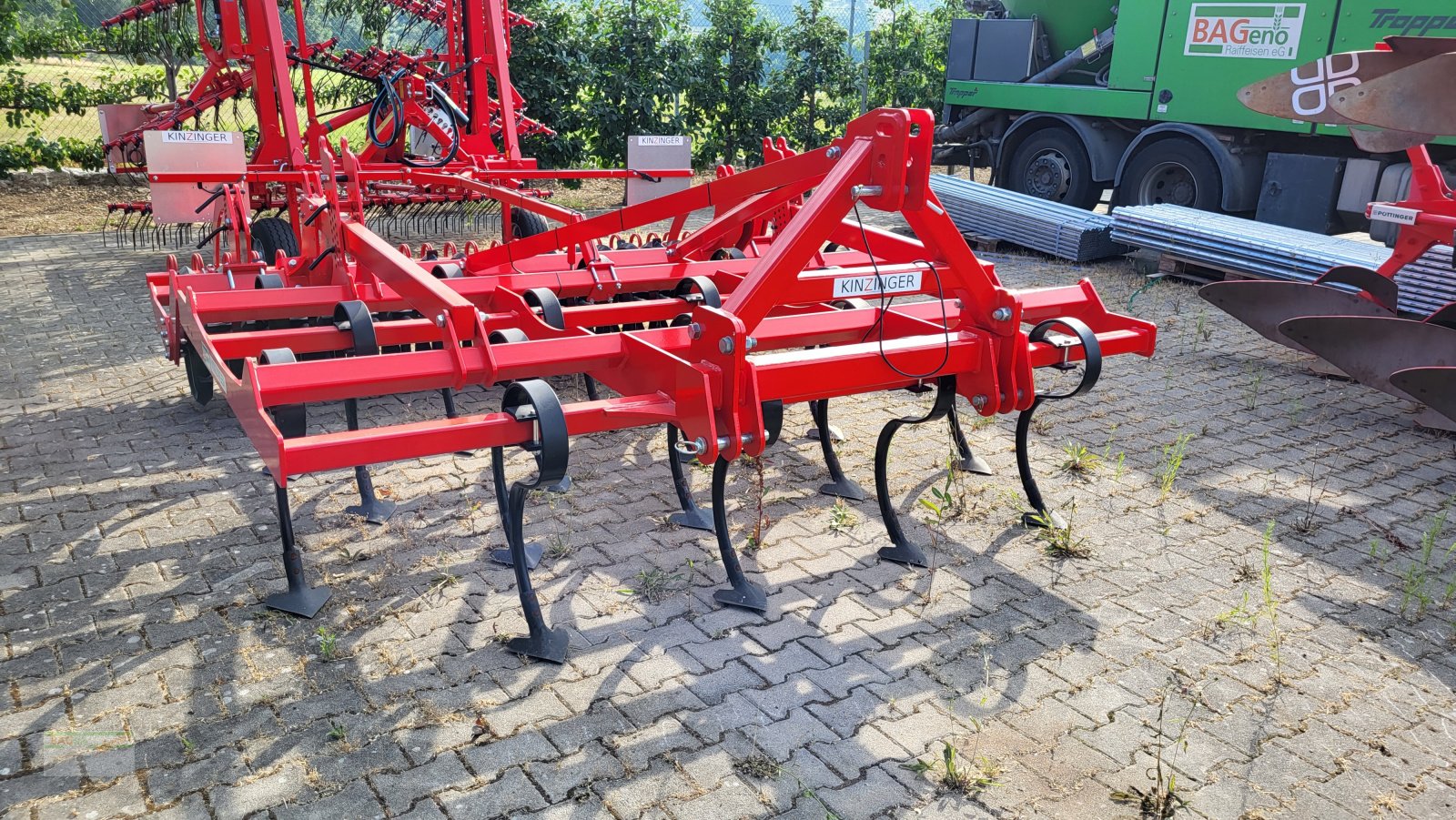 Grubber des Typs Kinzinger Leichtgrubber, Neumaschine in Bad Mergentheim (Bild 2)