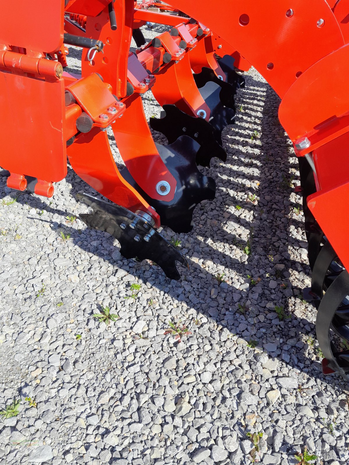 Grubber des Typs Kinzinger Libero, Neumaschine in Ingelfingen-Stachenhausen (Bild 3)