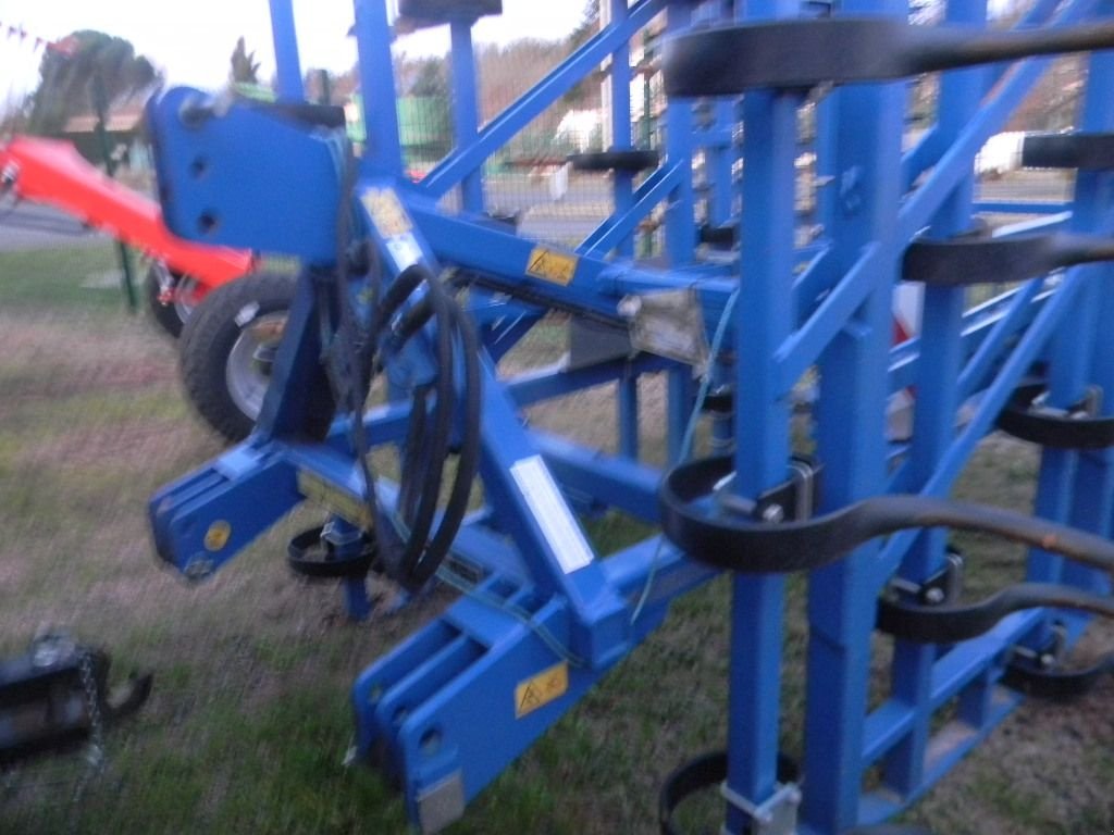 Grubber del tipo Köckerling ALLROUNDER 500, Gebrauchtmaschine en ENNEZAT (Imagen 4)