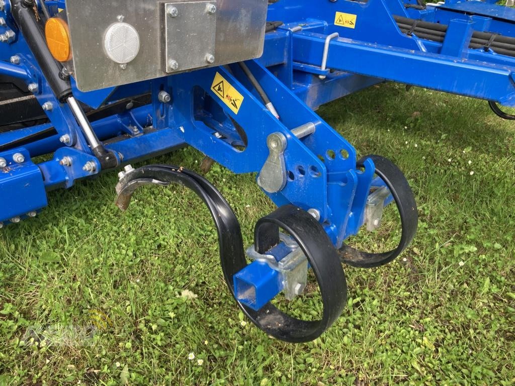 Grubber des Typs Köckerling ALLROUNDER FLATLINE 500, Neumaschine in Bordelum (Bild 3)