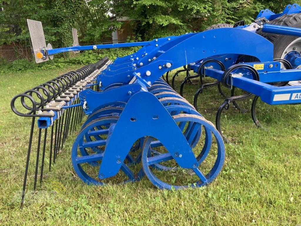 Grubber des Typs Köckerling ALLROUNDER FLATLINE 500, Neumaschine in Bordelum (Bild 9)