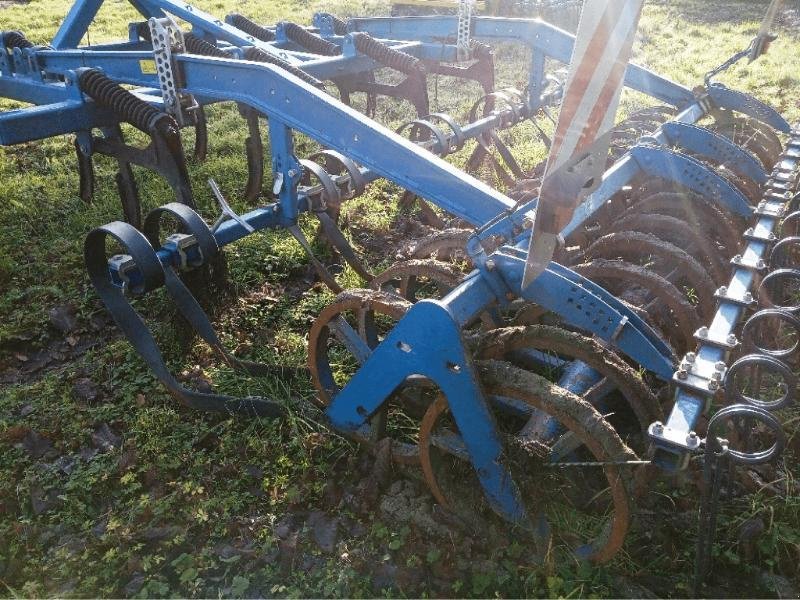 Grubber Türe ait Köckerling DECHAUMEUR, Gebrauchtmaschine içinde SAINT-GERMAIN DU PUY (resim 3)