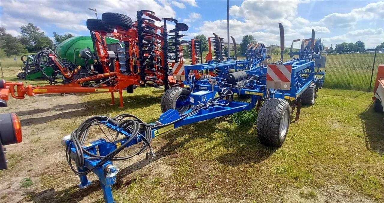 Grubber des Typs Köckerling Quadro 400, Neumaschine in Wasungen (Bild 1)
