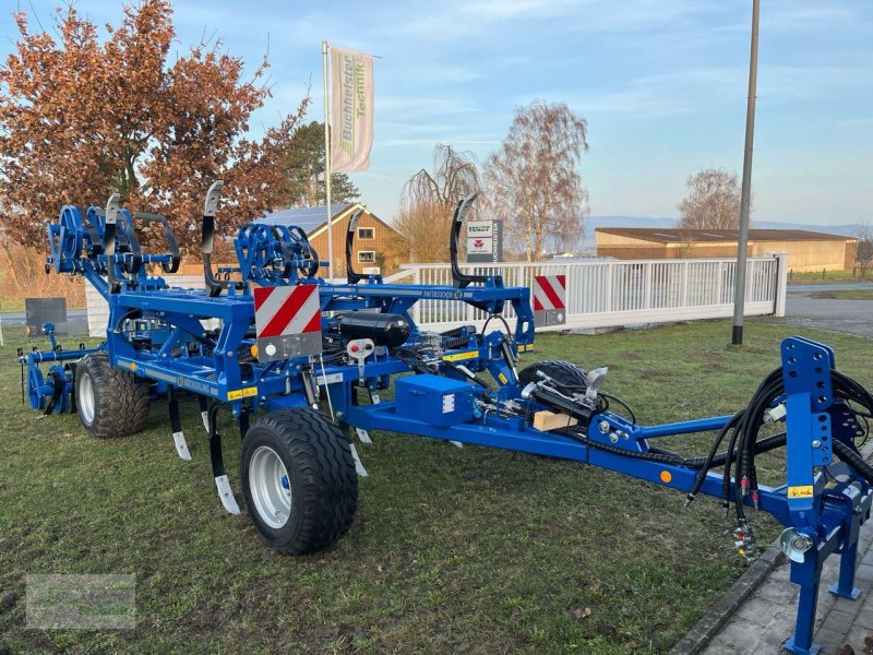 Grubber of the type Köckerling Quadro 400, Neumaschine in Coppenbruegge