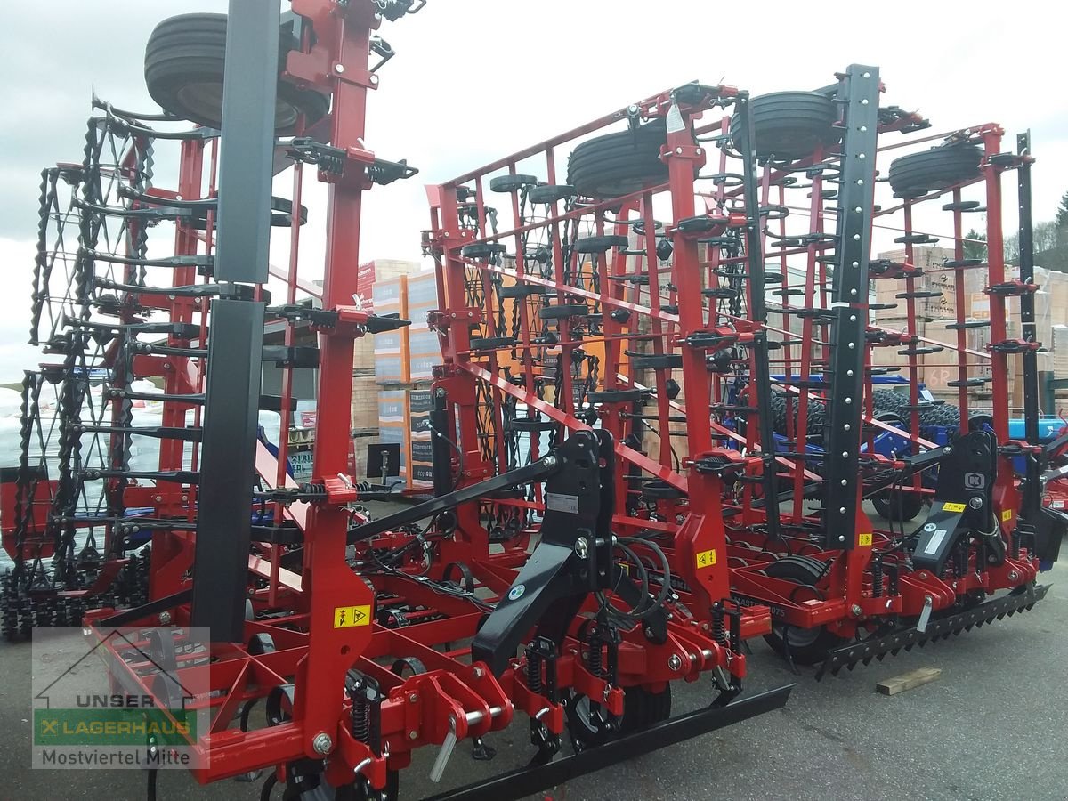 Grubber des Typs Kongskilde 3065/3075, Neumaschine in Bergland (Bild 3)