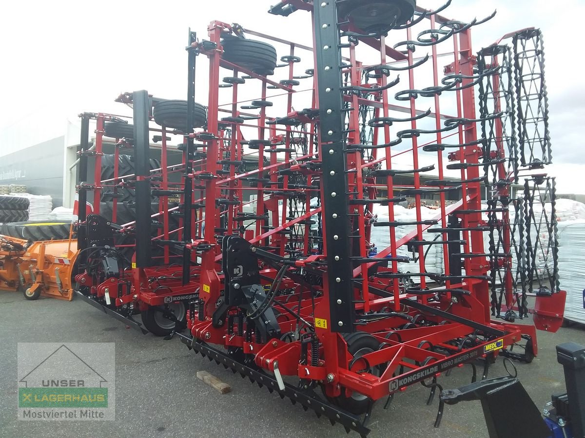 Grubber des Typs Kongskilde 3065/3075, Neumaschine in Bergland (Bild 1)