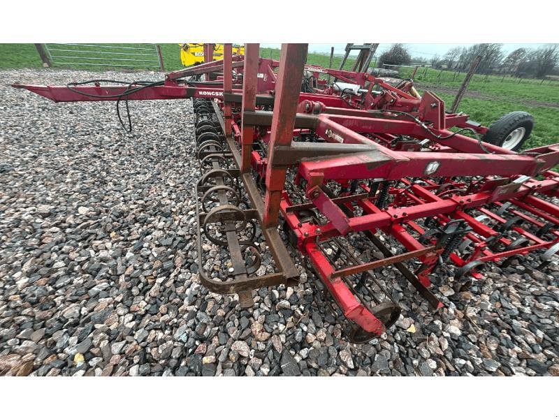 Grubber Türe ait Kongskilde 6 METRES, Gebrauchtmaschine içinde Wargnies Le Grand (resim 1)