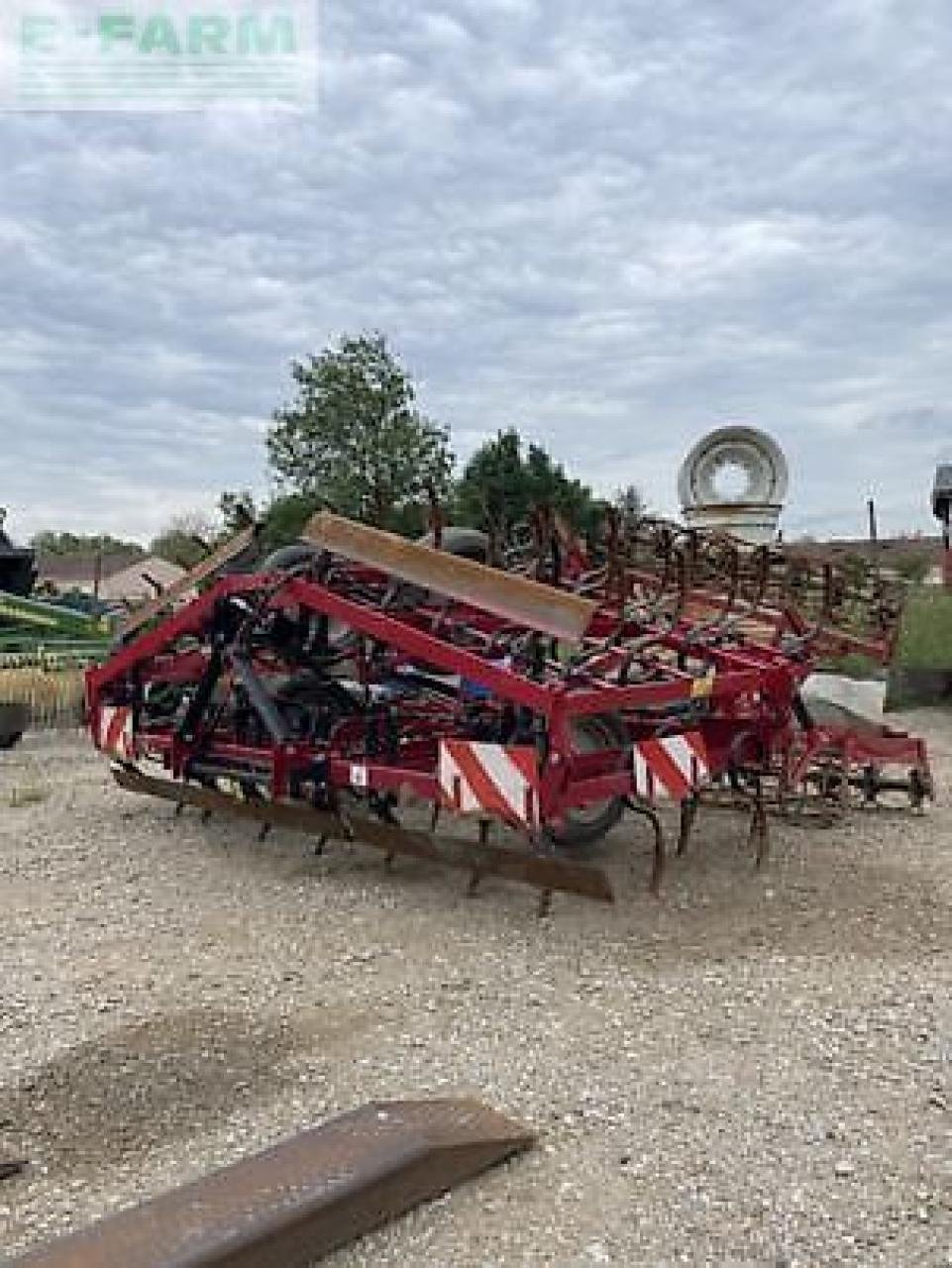 Grubber du type Kongskilde vibromaster, Gebrauchtmaschine en MONFERRAN (Photo 1)