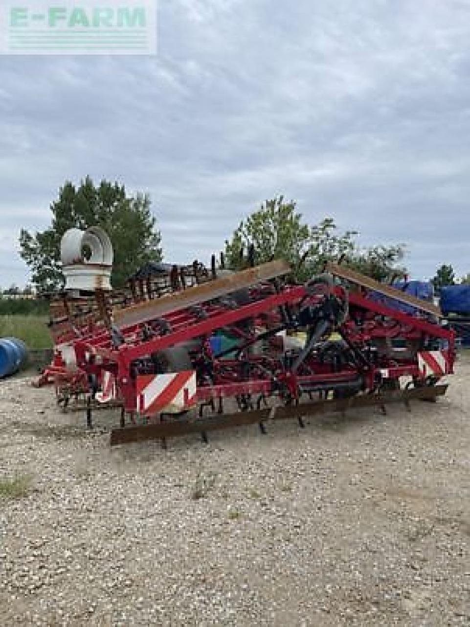 Grubber du type Kongskilde vibromaster, Gebrauchtmaschine en MONFERRAN (Photo 3)