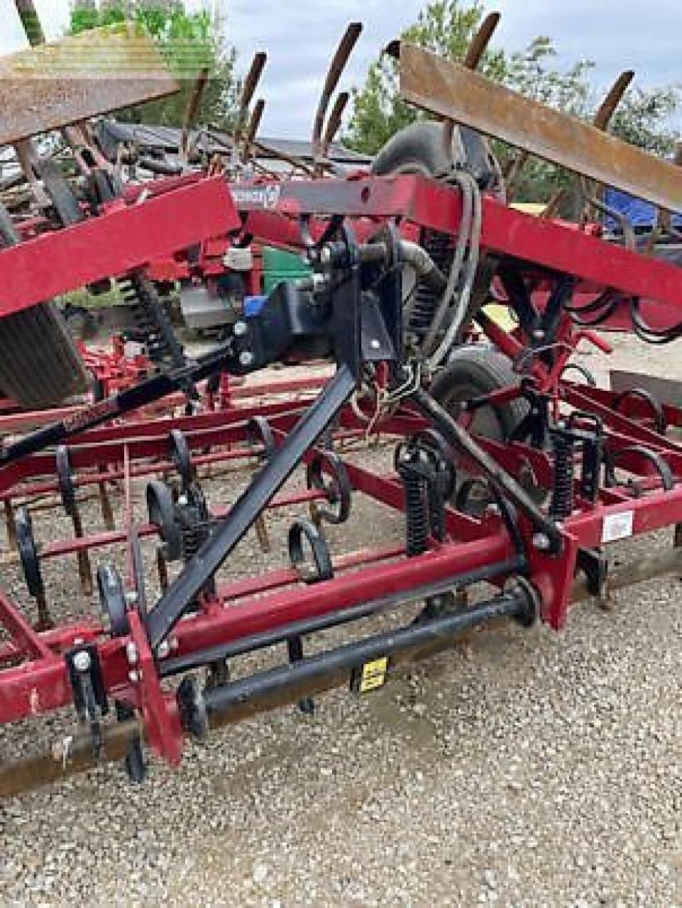 Grubber du type Kongskilde vibromaster, Gebrauchtmaschine en MONFERRAN (Photo 4)