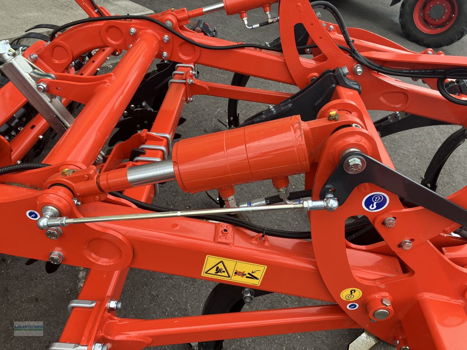 Grubber del tipo Kuhn CUL TIMER L 300, Gebrauchtmaschine In Pettenbach (Immagine 11)
