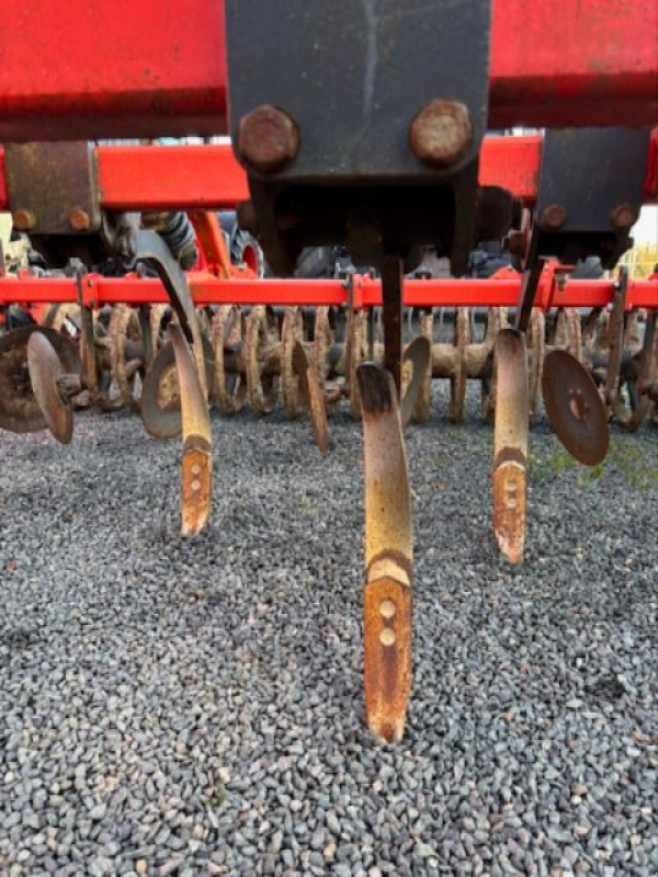 Grubber от тип Kuhn Cultimer 300 L, Gebrauchtmaschine в ALBI (Снимка 2)