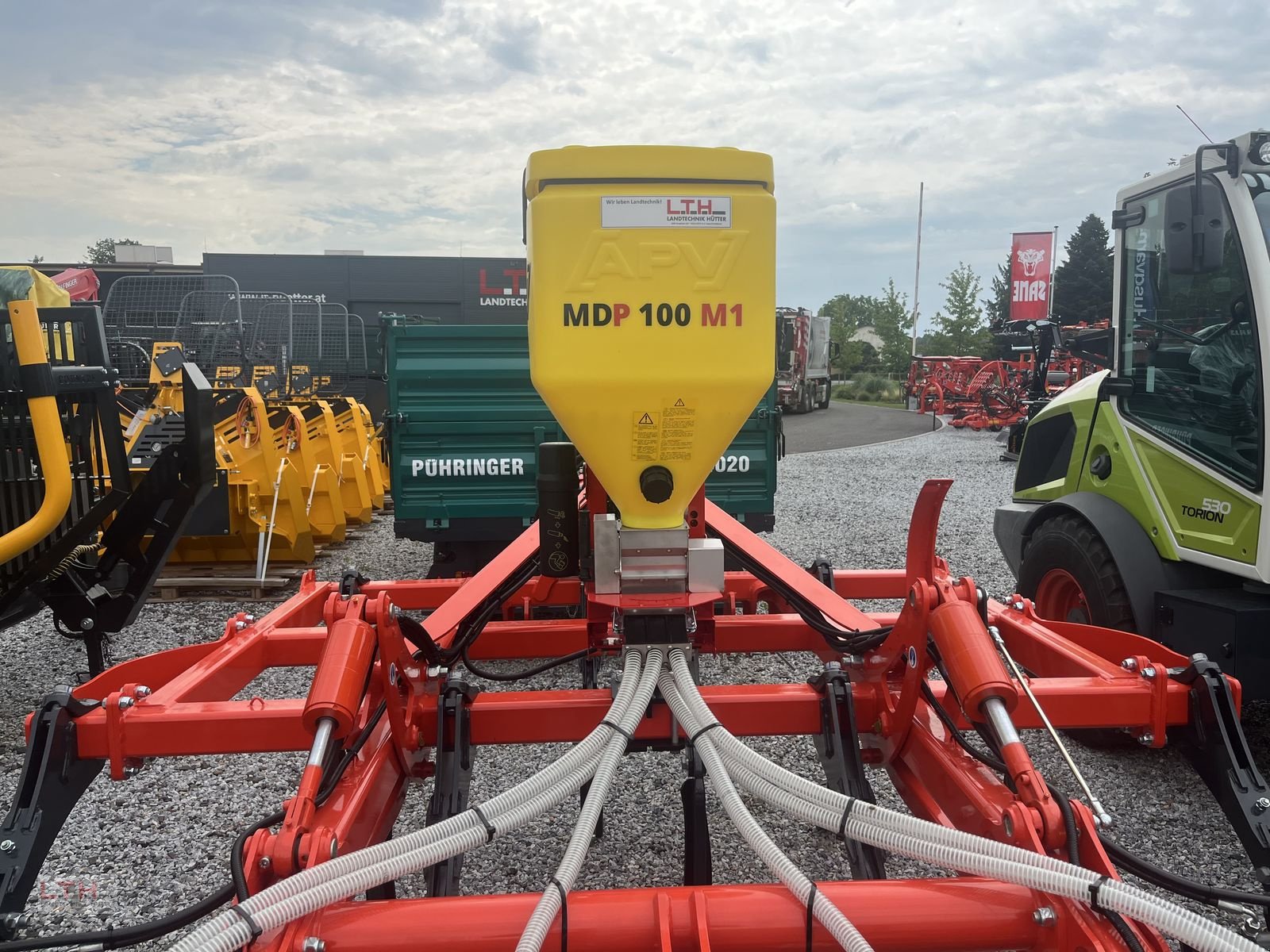 Grubber des Typs Kuhn Cultimer L 300, Neumaschine in Gnas (Bild 7)