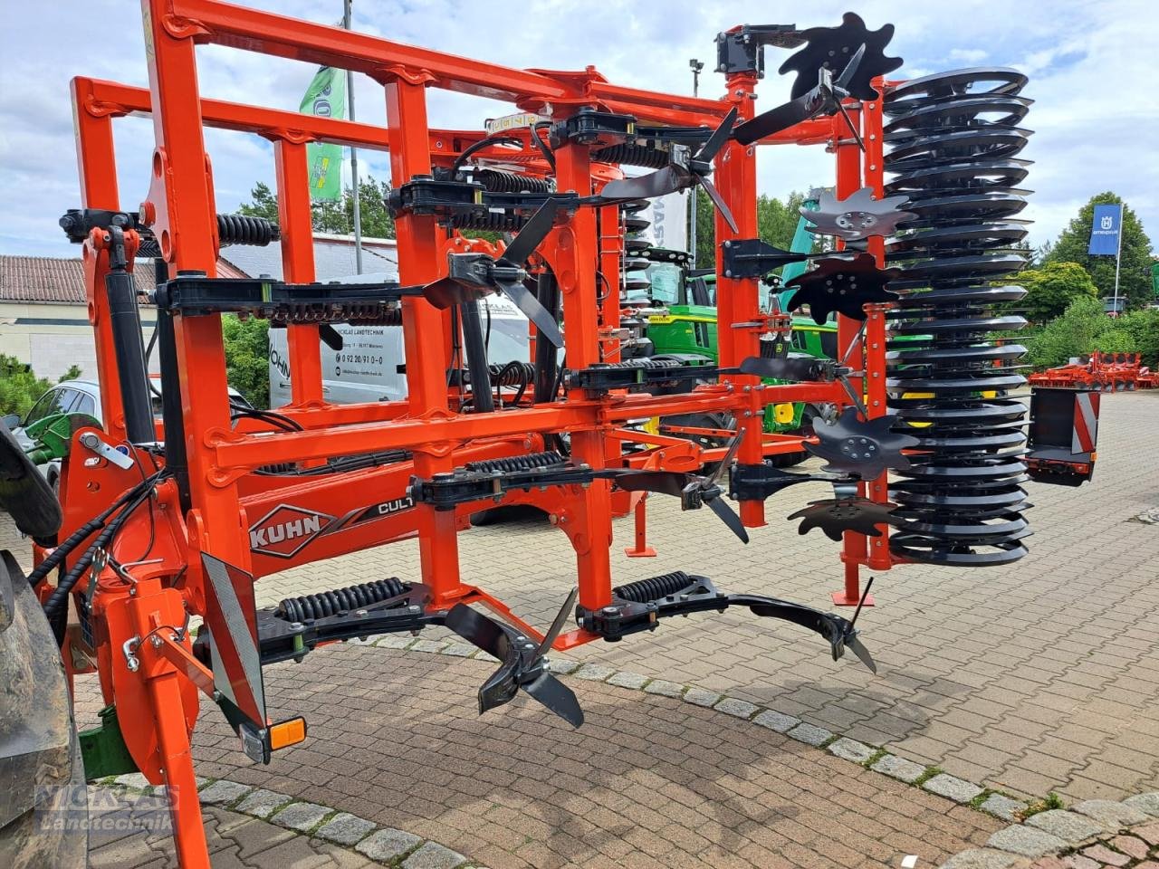 Grubber des Typs Kuhn Cultimer L 400R, Neumaschine in Schirradorf (Bild 8)