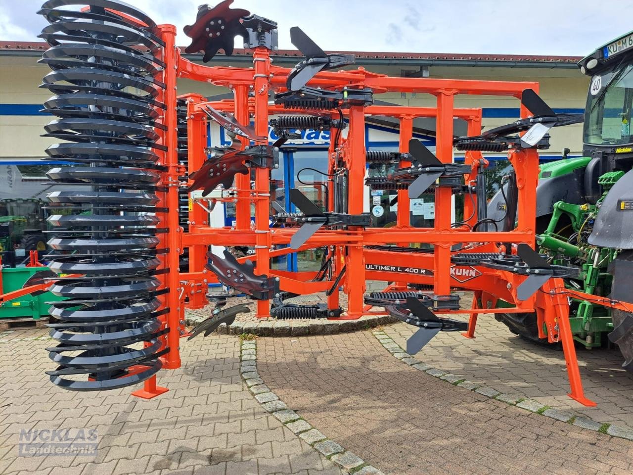 Grubber des Typs Kuhn Cultimer L 400R, Neumaschine in Schirradorf (Bild 10)