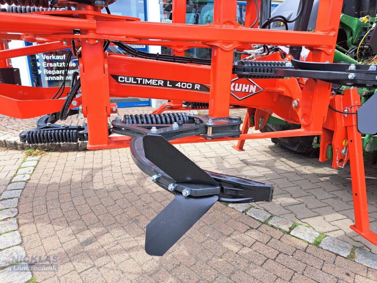 Grubber des Typs Kuhn Cultimer L 400R, Neumaschine in Schirradorf (Bild 11)