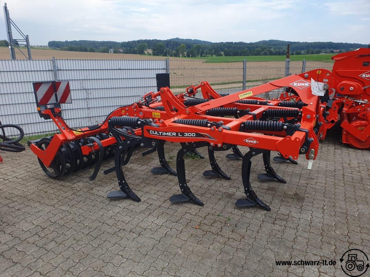 Grubber des Typs Kuhn Cultimer L300 NSM, Neumaschine in Aspach (Bild 2)