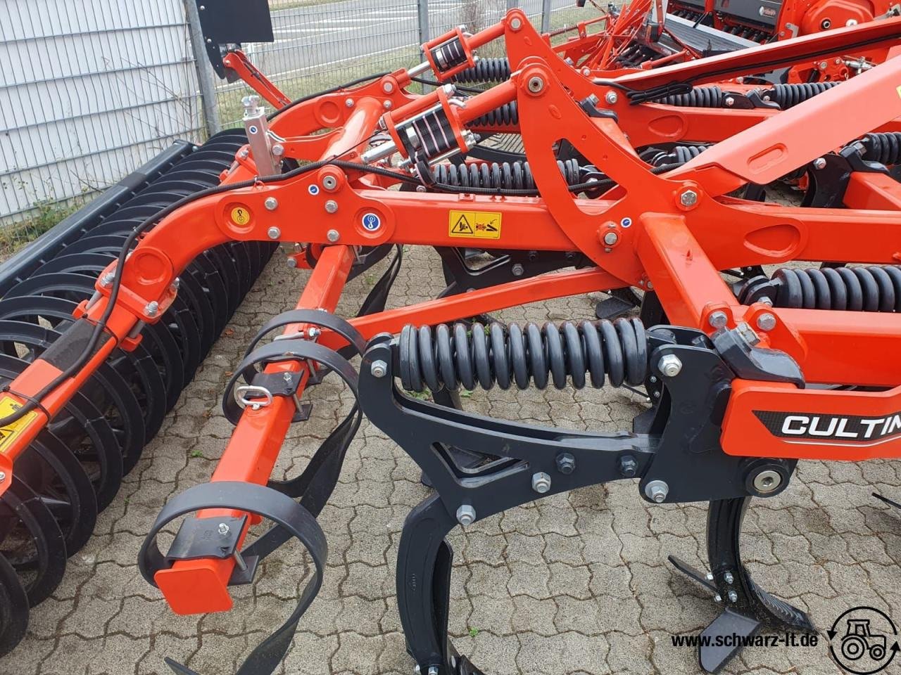 Grubber des Typs Kuhn Cultimer L300 NSM, Neumaschine in Aspach (Bild 7)