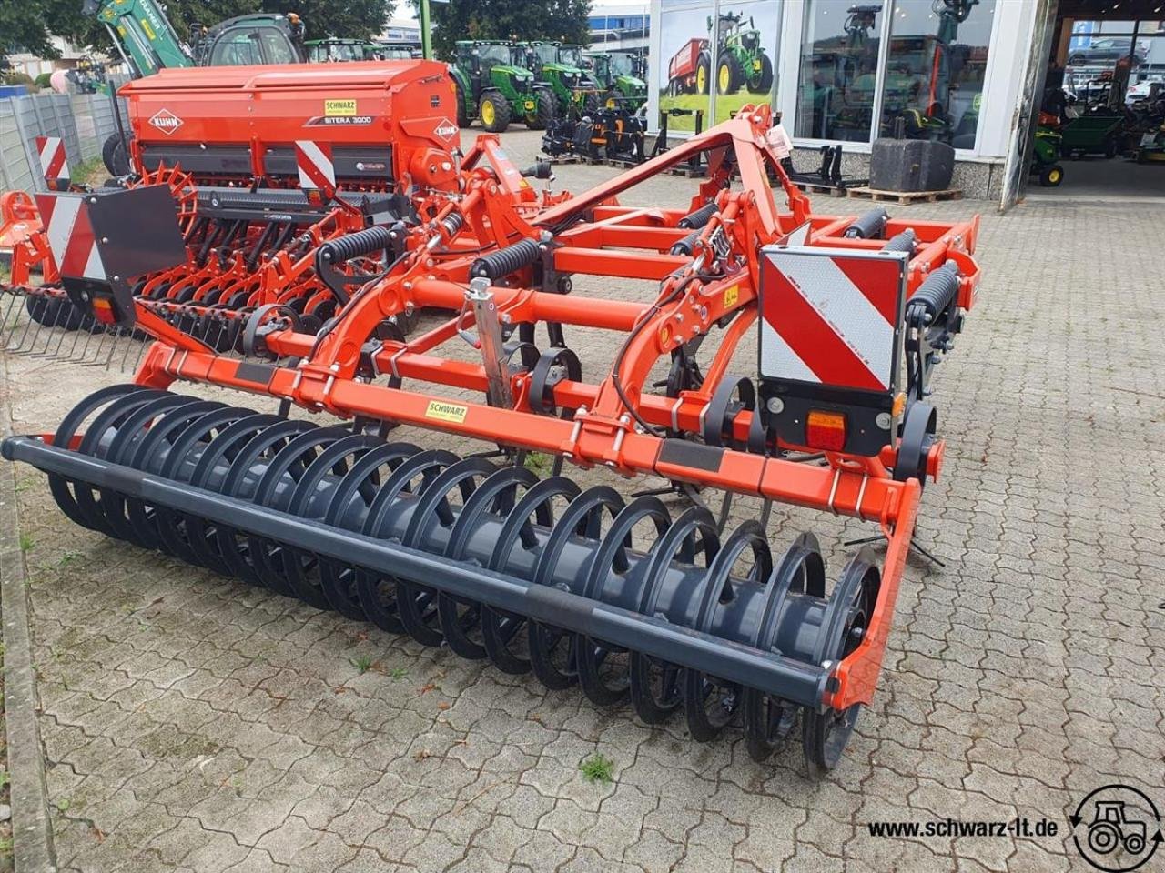 Grubber des Typs Kuhn Cultimer L300 NSM, Neumaschine in Aspach (Bild 9)