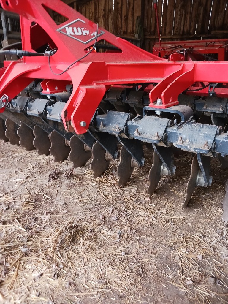 Grubber del tipo Kuhn Optimer 353, Gebrauchtmaschine en SAINT HILAIRE EN MORVAN (Imagen 2)