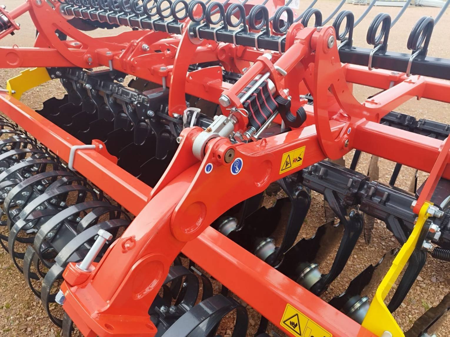 Grubber typu Kuhn OPTIMER XL 350, Gebrauchtmaschine v Le Horps (Obrázek 7)