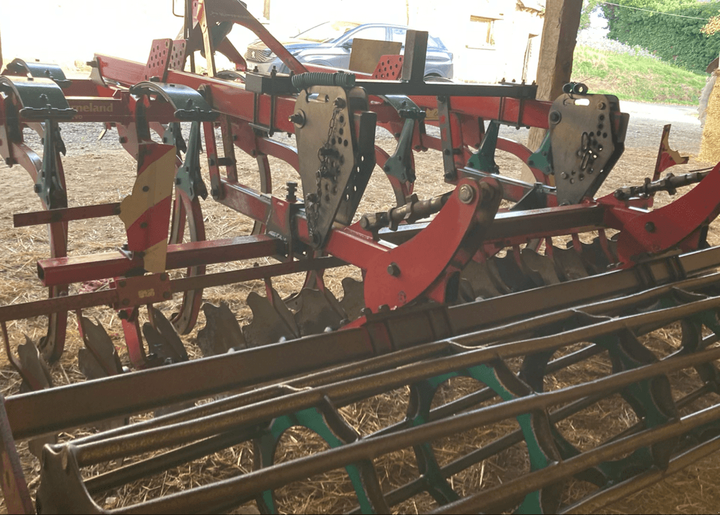 Grubber typu Kverneland CLC 13, Gebrauchtmaschine v TREMEUR (Obrázek 3)