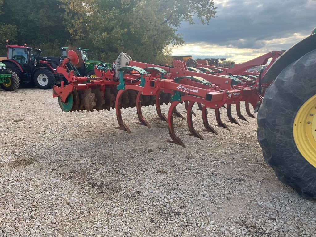 Grubber tip Kverneland CLC EVO, Gebrauchtmaschine in VIRECOURT (Poză 2)