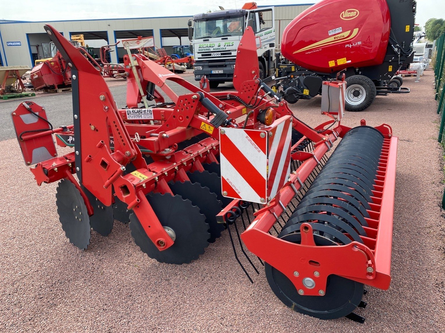 Grubber от тип Kverneland Déchaumeur à disques QUALIDISC 3000 Kverneland, Gebrauchtmaschine в LA SOUTERRAINE (Снимка 3)