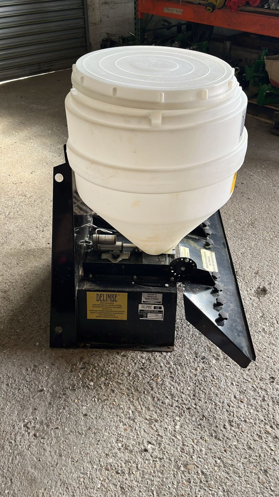 Grubber des Typs Kverneland DECHAUMEUR, Gebrauchtmaschine in BOSC LE HARD (Bild 2)