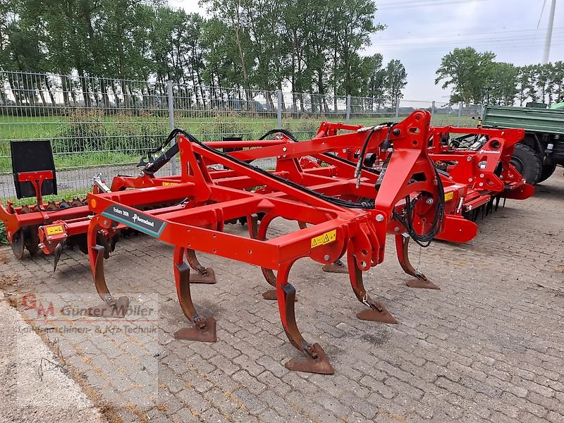 Grubber of the type Kverneland Enduro 3000, Vorführmaschine in St. Michaelisdonn (Picture 1)