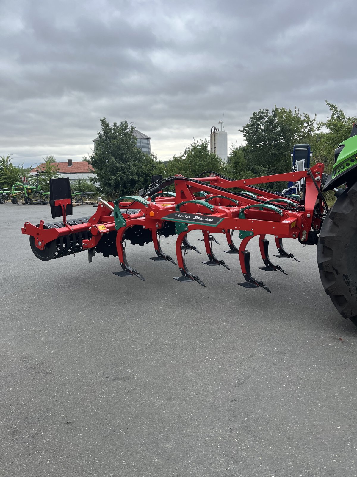 Grubber des Typs Kverneland Enduro 3000, Neumaschine in Hagenbüchach (Bild 2)
